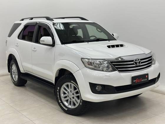TOYOTA HILUX 3.0 SR 4X4 CD 16V TURBO INTERCOOLER DIESEL 4P AUTOMÁTICO